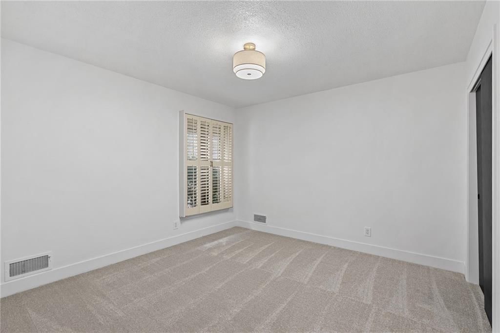 9601 W 104th Terrace — photo 35