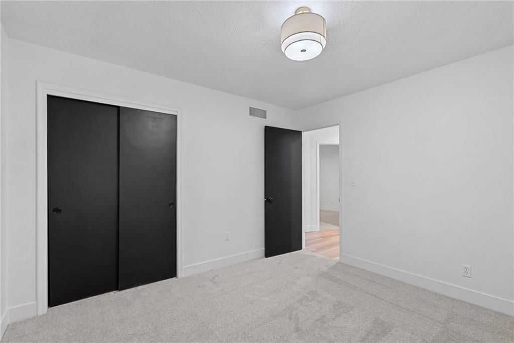 9601 W 104th Terrace — photo 37