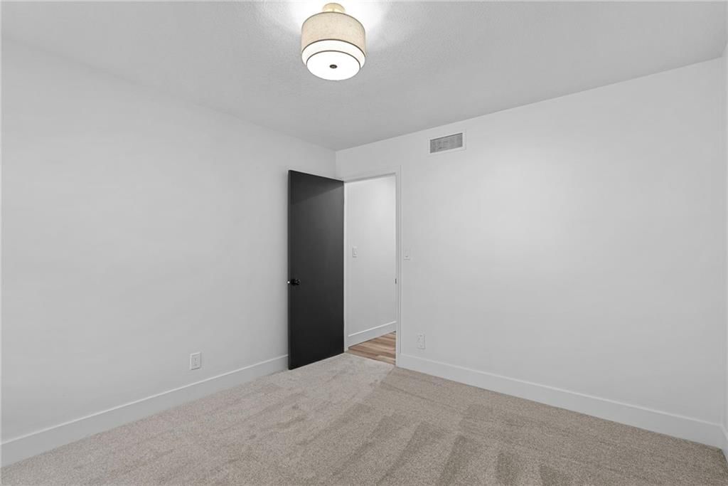 9601 W 104th Terrace — photo 39