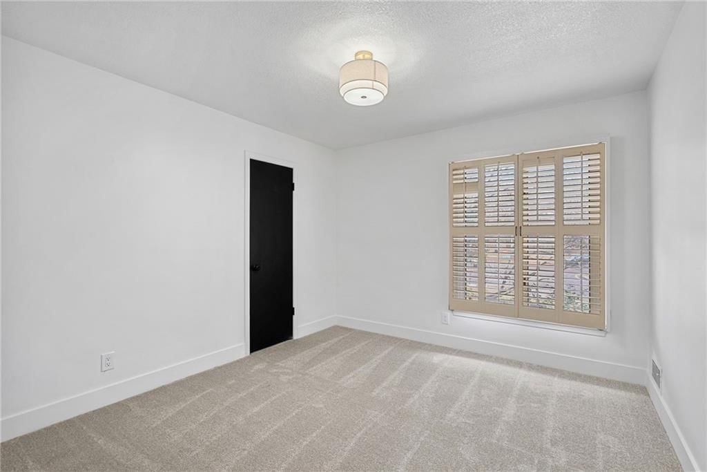 9601 W 104th Terrace — photo 40