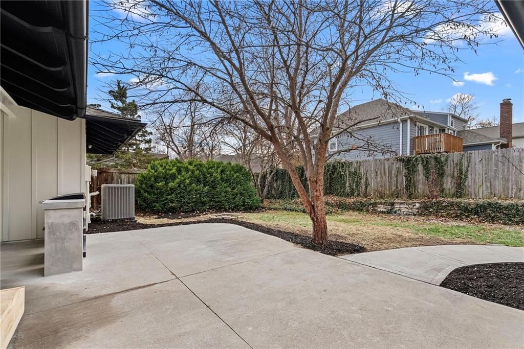 9601 W 104th Terrace — photo 44