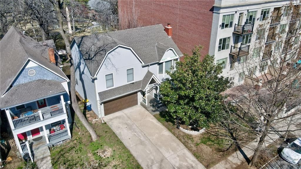 240 E 30th Street — photo 23