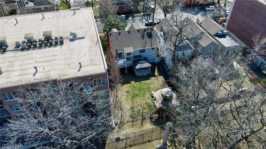 240 E 30th Street — photo 28