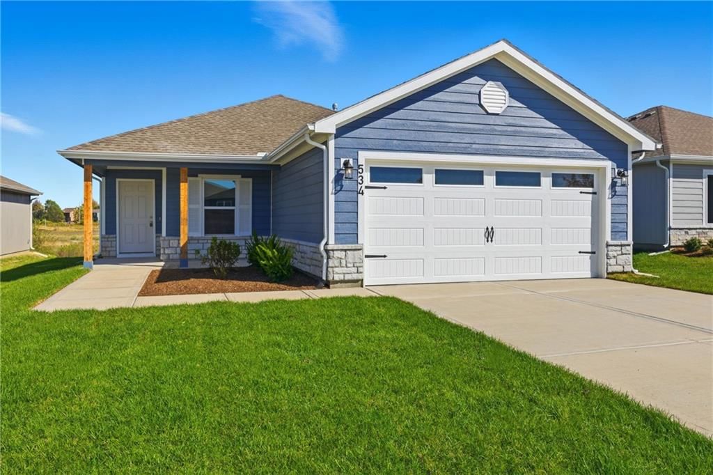 20233 W 194th Terrace, Spring Hill, KS