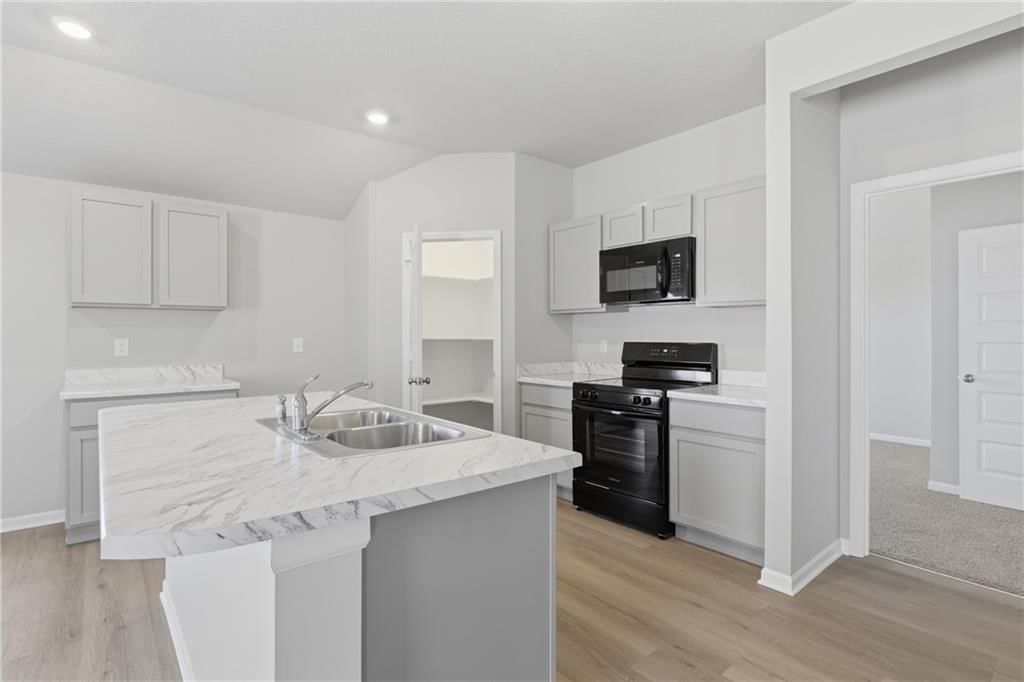 20233 W 194th Terrace — photo 5