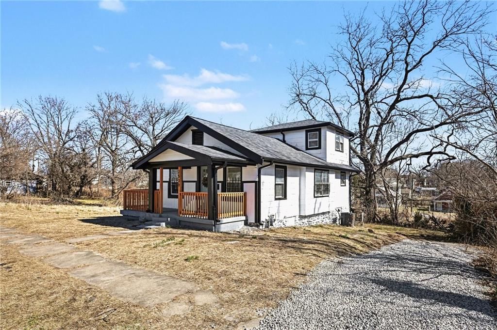 2539 Alden Street — photo 4