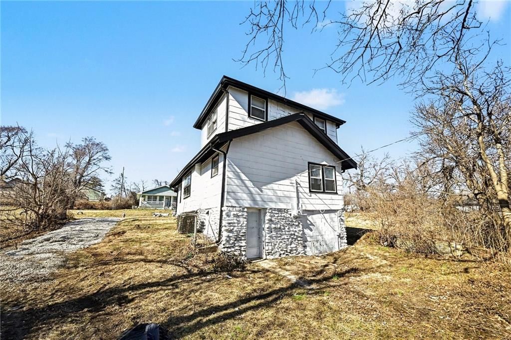 2539 Alden Street — photo 33