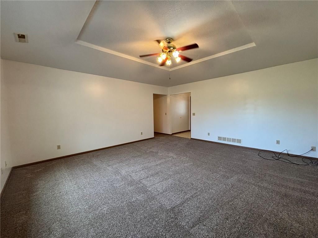 704 S 12th Terrace — photo 7
