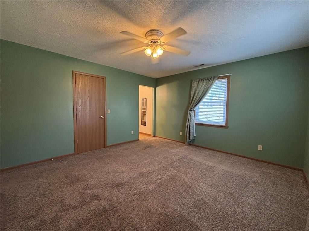 704 S 12th Terrace — photo 20