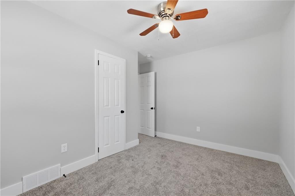 914 Locust Street — photo 9