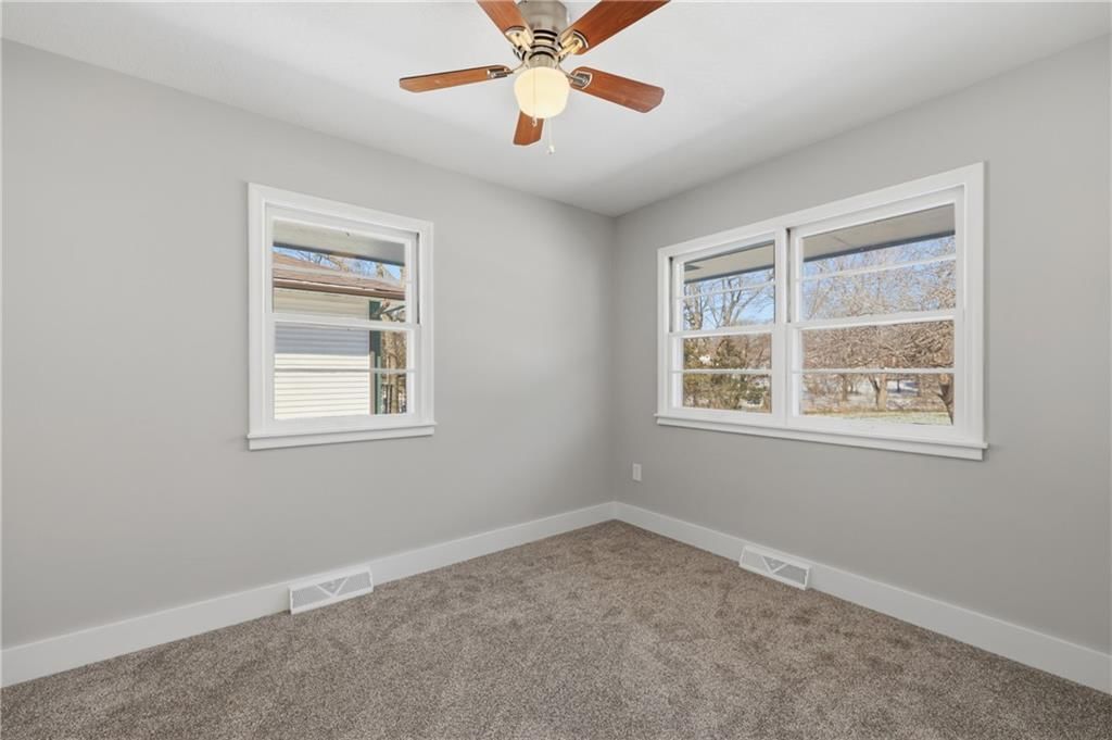 914 Locust Street — photo 11