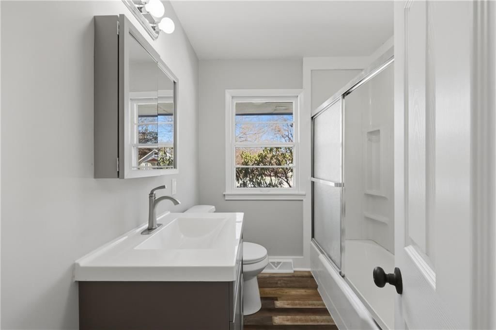 914 Locust Street — photo 15