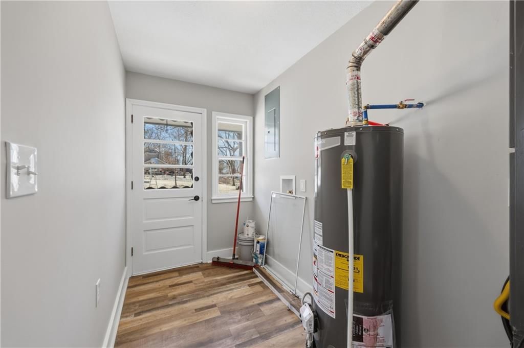 914 Locust Street — photo 17