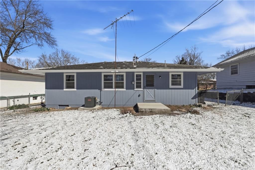 914 Locust Street — photo 19