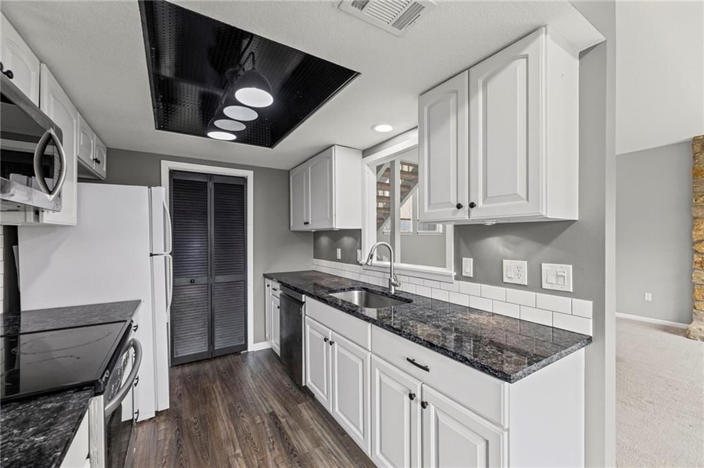 8058 Colony Lane — photo 12