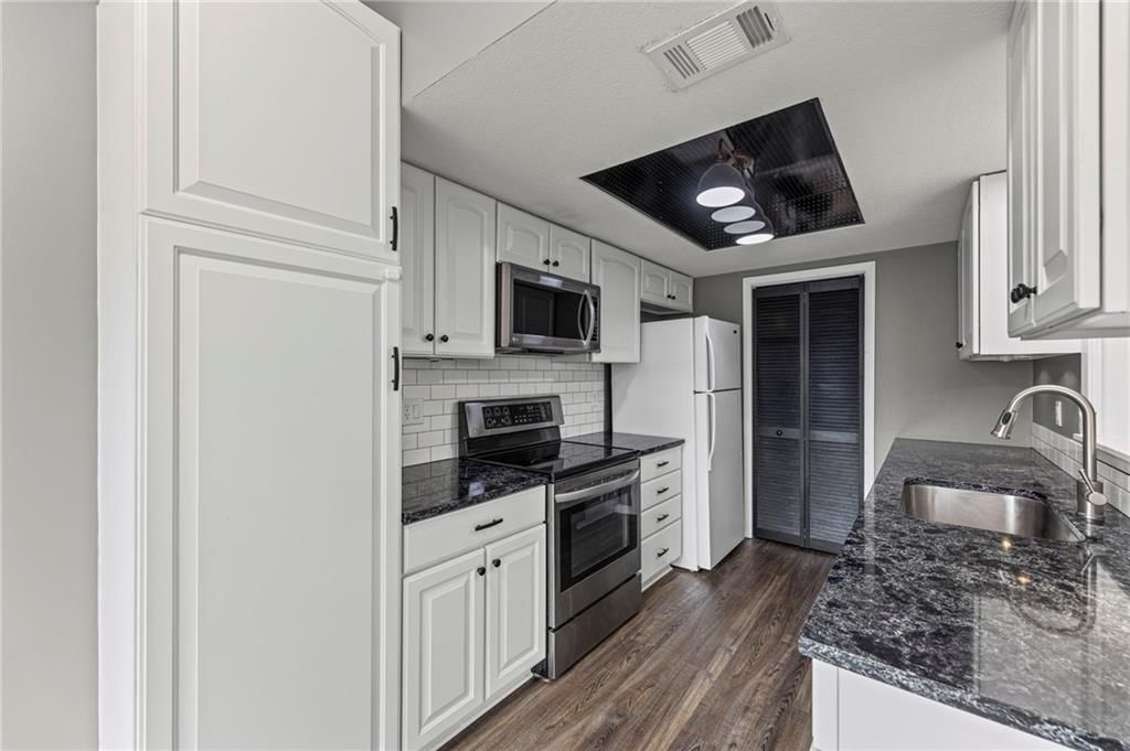 8058 Colony Lane — photo 13