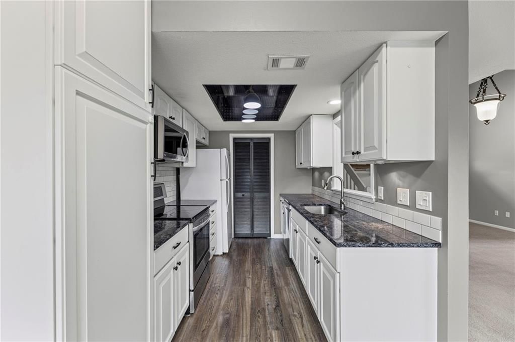 8058 Colony Lane — photo 14