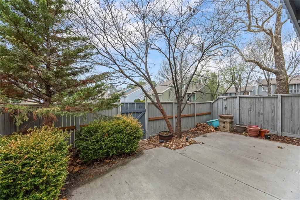 8058 Colony Lane — photo 34