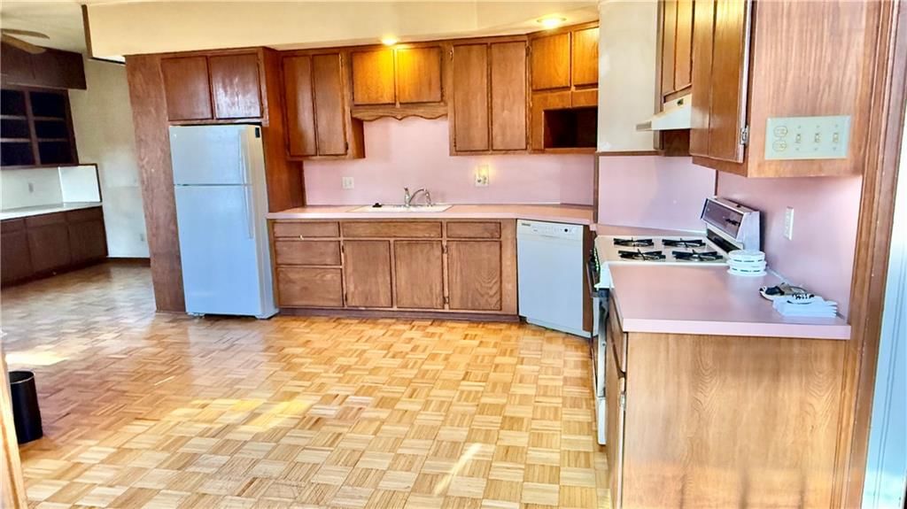 2324 Goff Avenue — photo 12