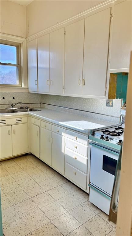 2324 Goff Avenue — photo 28