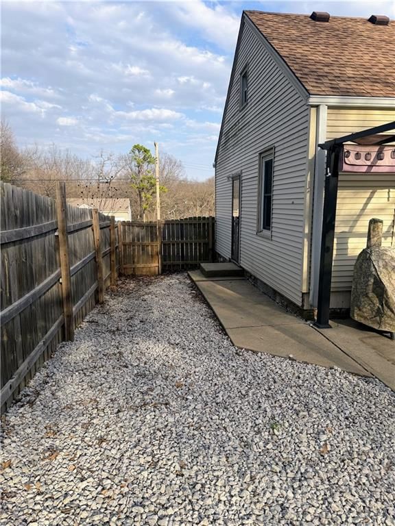 5210 Newton Street — photo 7