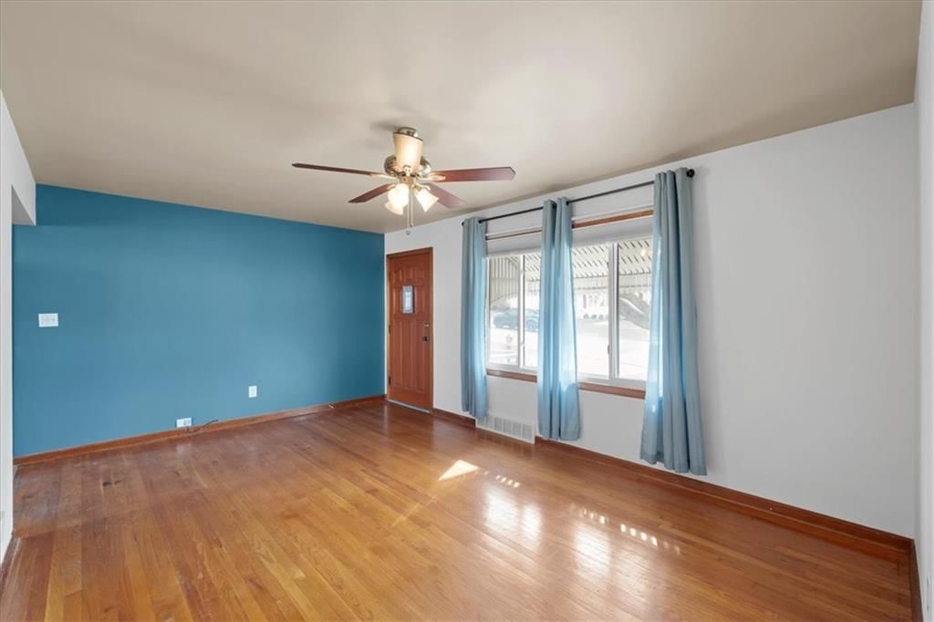 2408 NE 60th Street — photo 7
