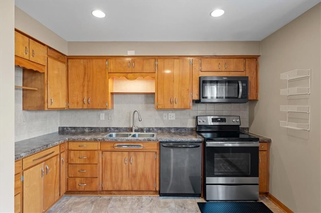 2408 NE 60th Street — photo 16