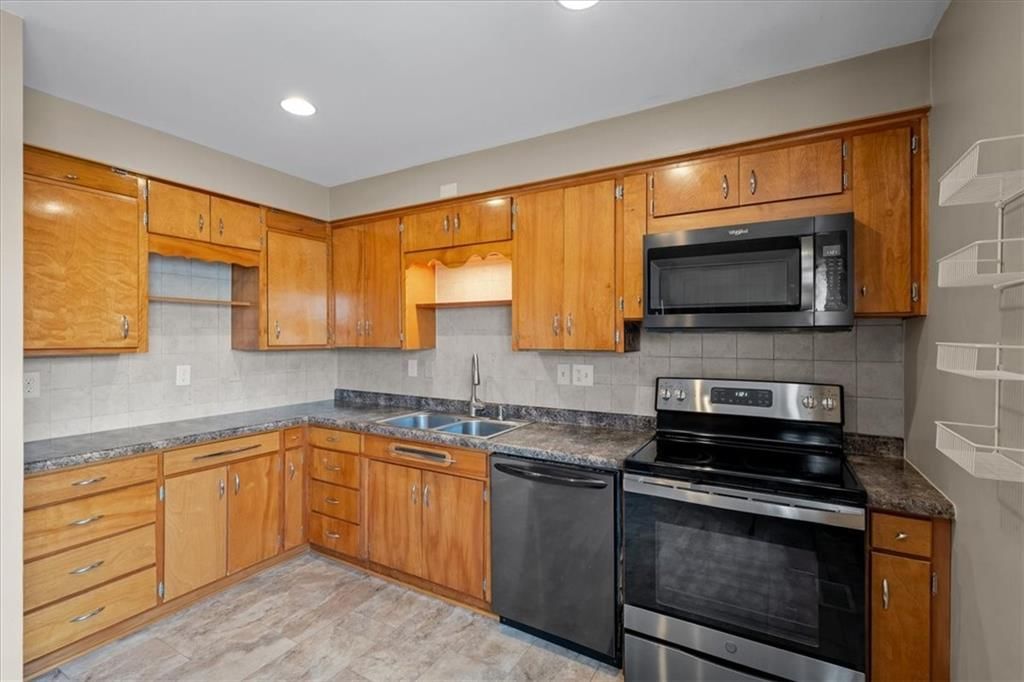 2408 NE 60th Street — photo 17