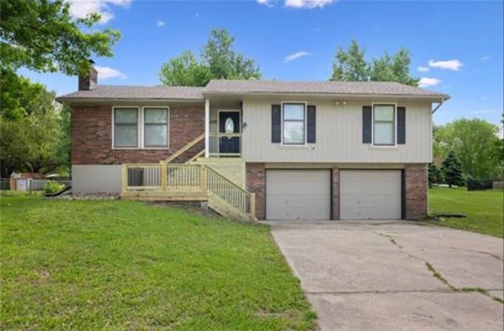 11725 Crystal Drive, Kansas City, MO