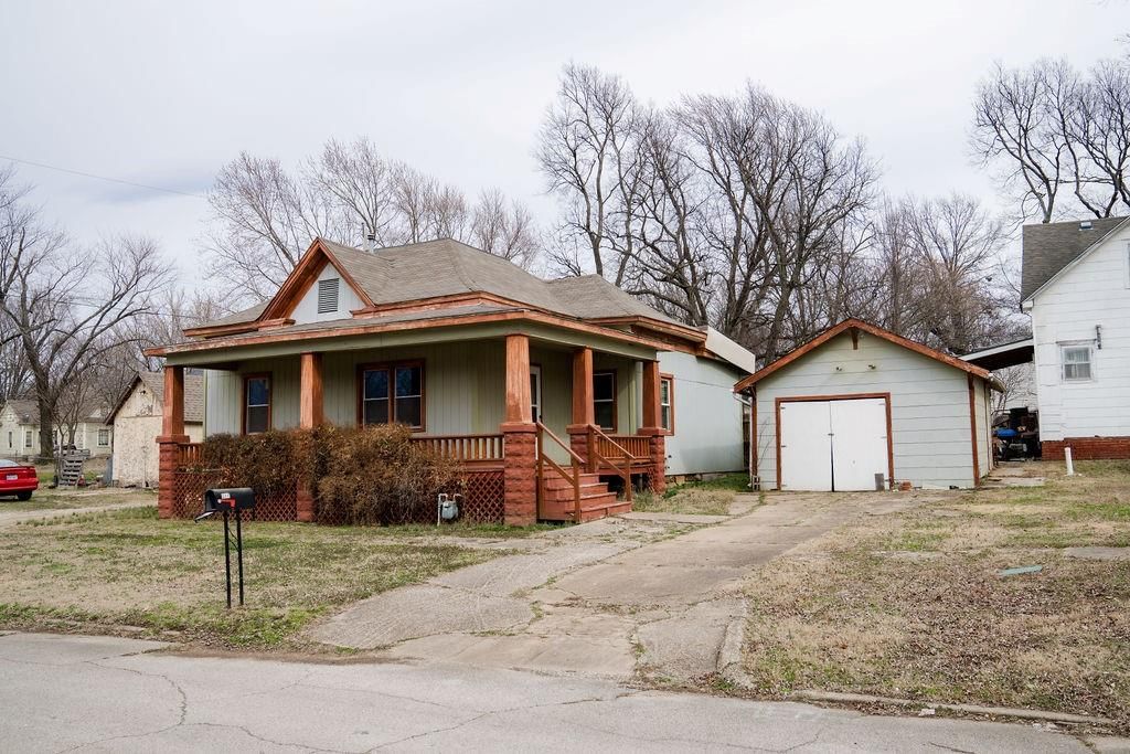 911 N Central Avenue, Parsons, KS