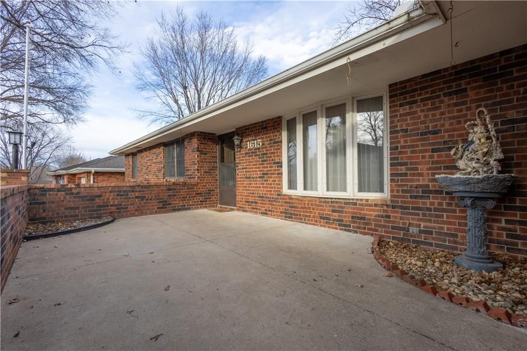 1615 Wayne Drive — photo 3