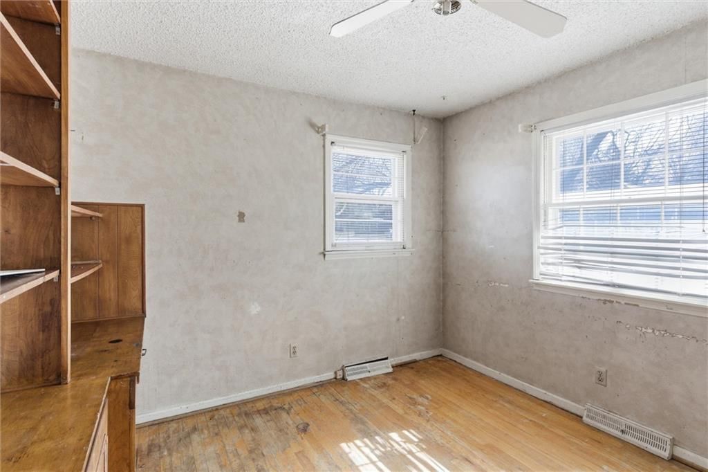 606 E 105th Terrace — photo 21