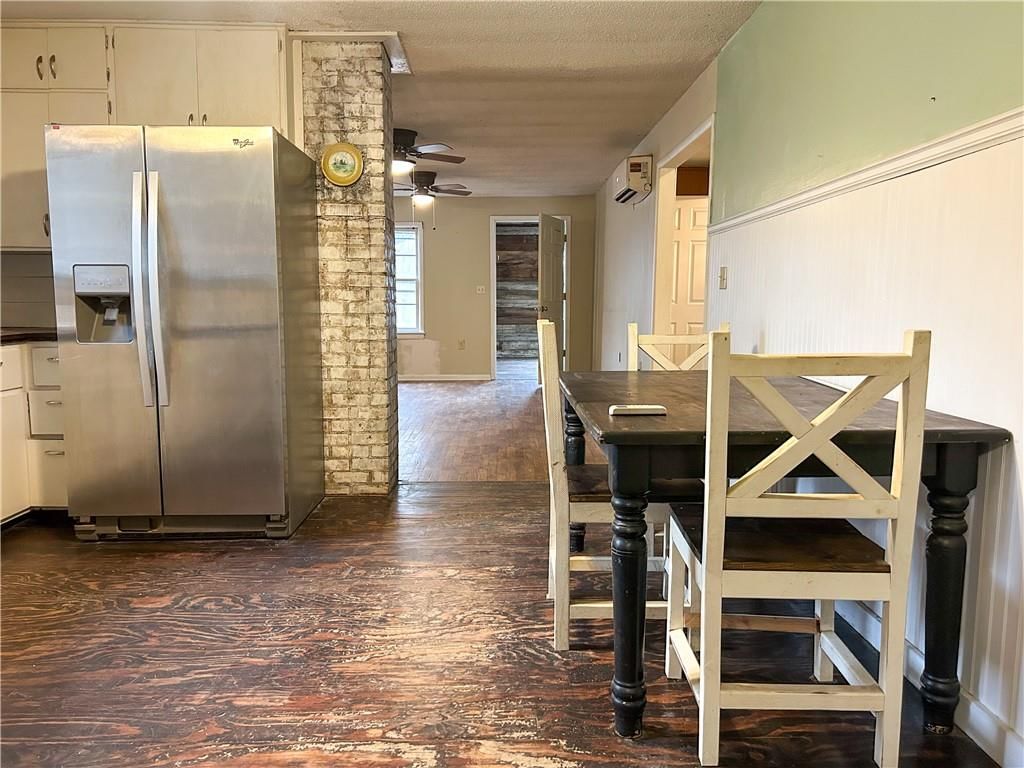421 S 1st Street — photo 9
