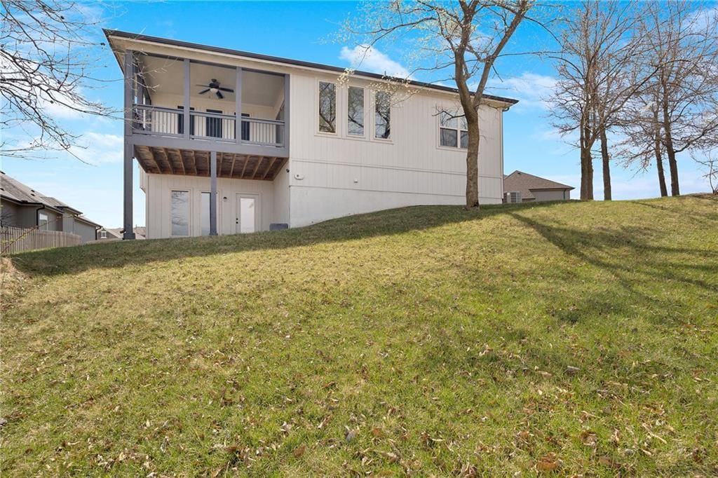 905 SE Wood Ridge Court — photo 5