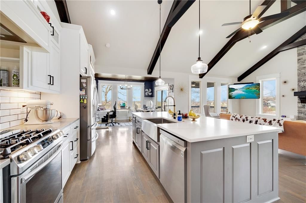 905 SE Wood Ridge Court — photo 15