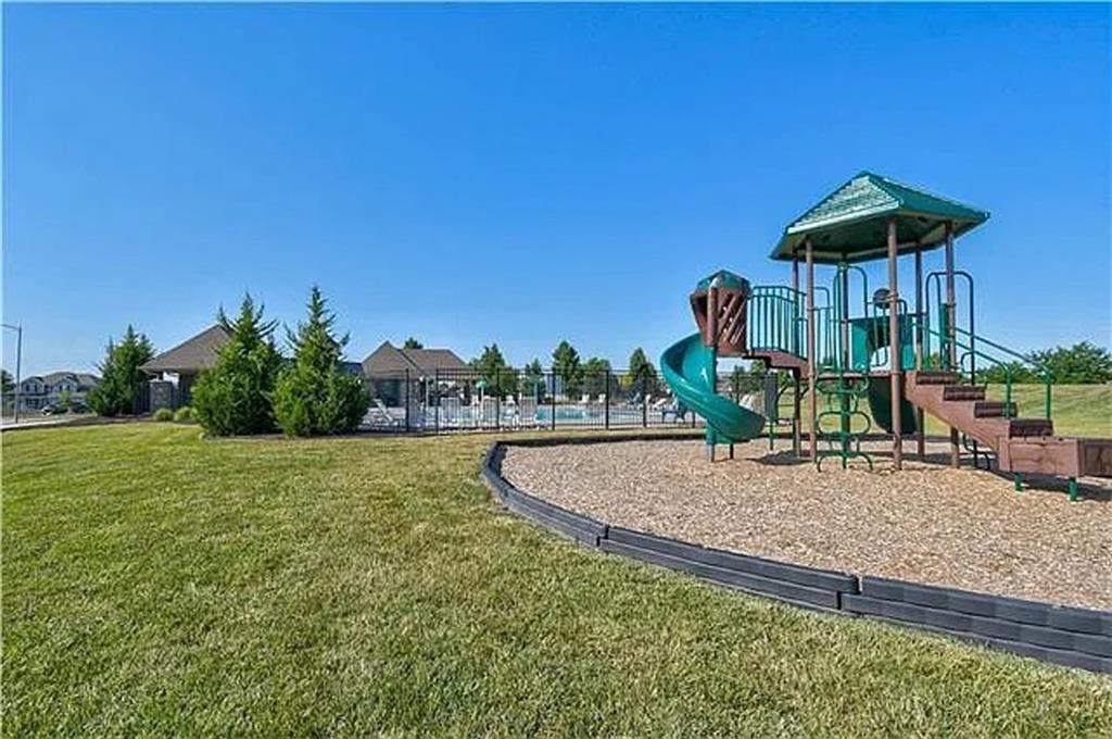 905 SE Wood Ridge Court — photo 48