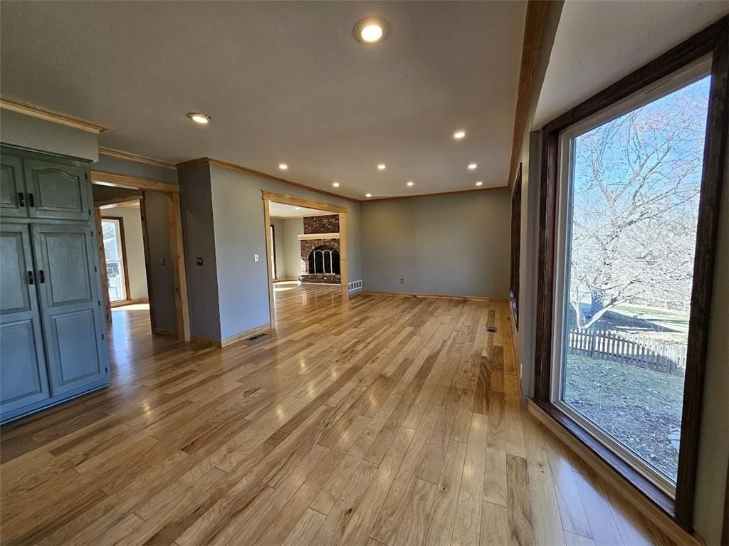 5809 N Spruce Avenue — photo 12