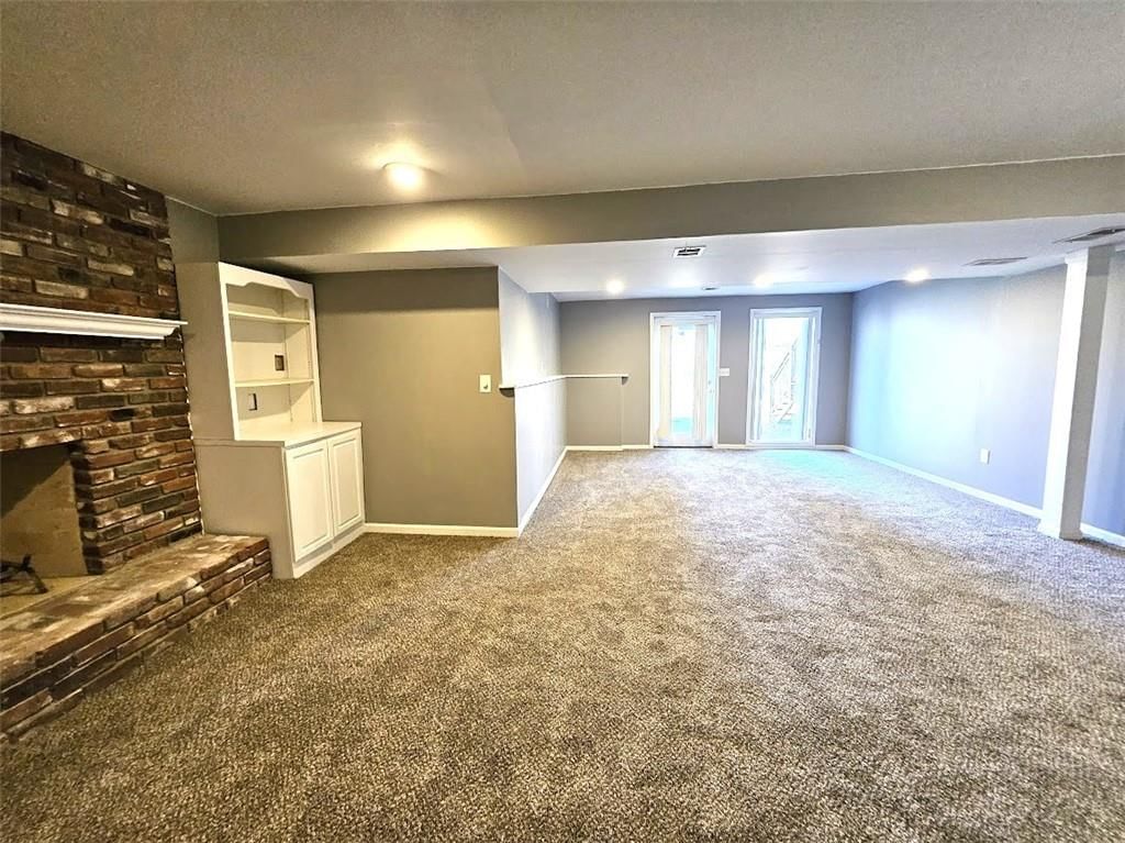5809 N Spruce Avenue — photo 42