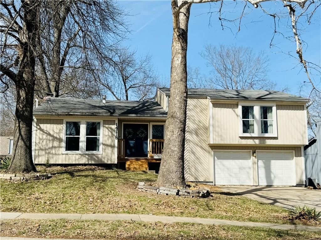 14718 W 91st Terrace — photo 2