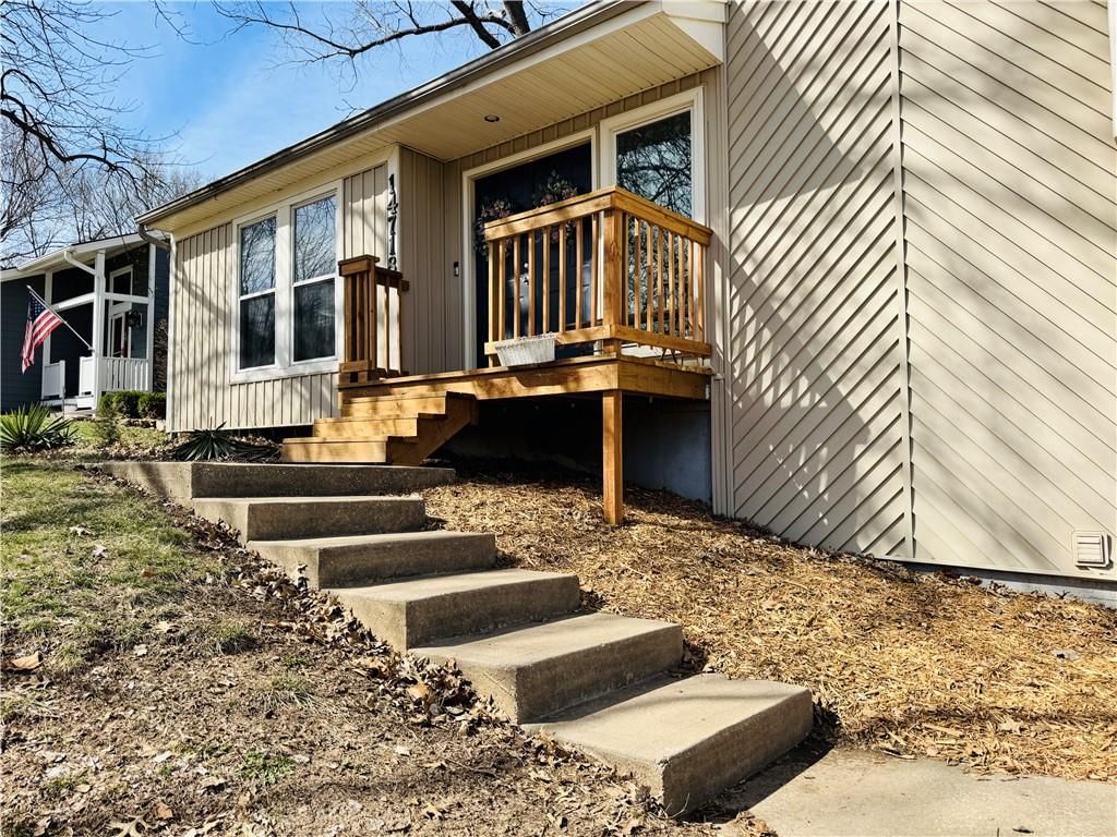 14718 W 91st Terrace — photo 4