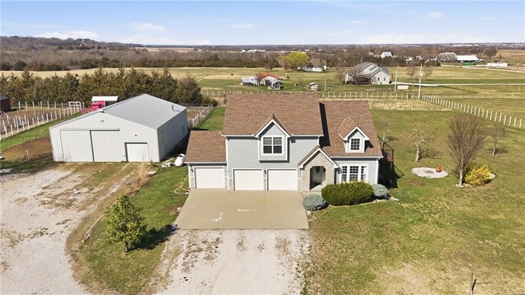 2090 N 900th Road — photo 58