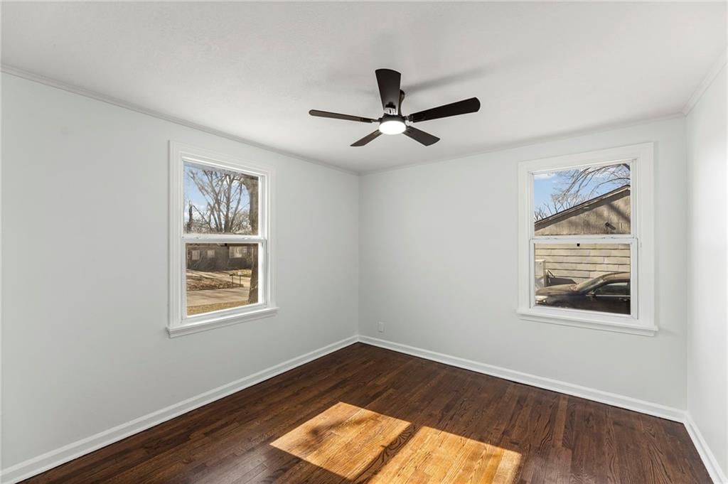 7718 Longwood Avenue — photo 20