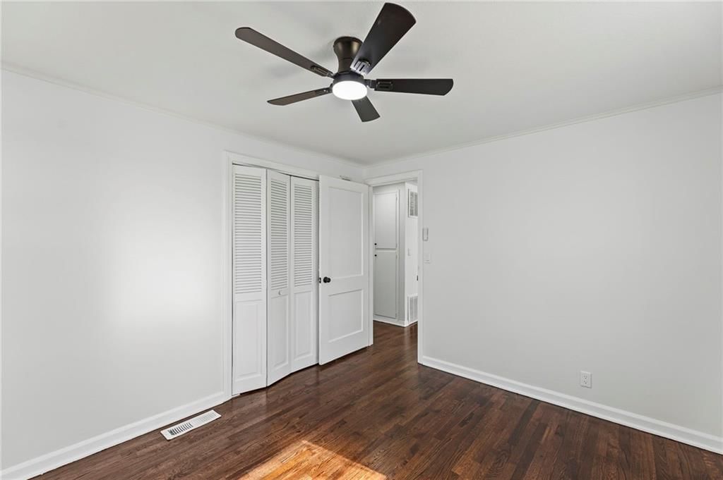 7718 Longwood Avenue — photo 21