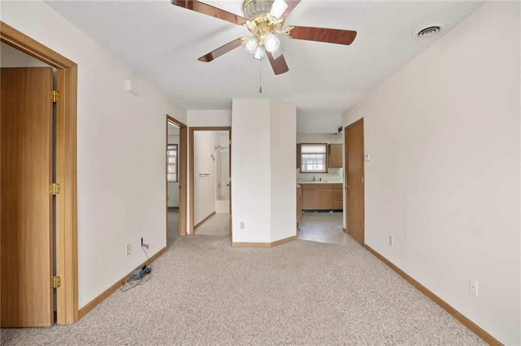 105 W Price Street — photo 2