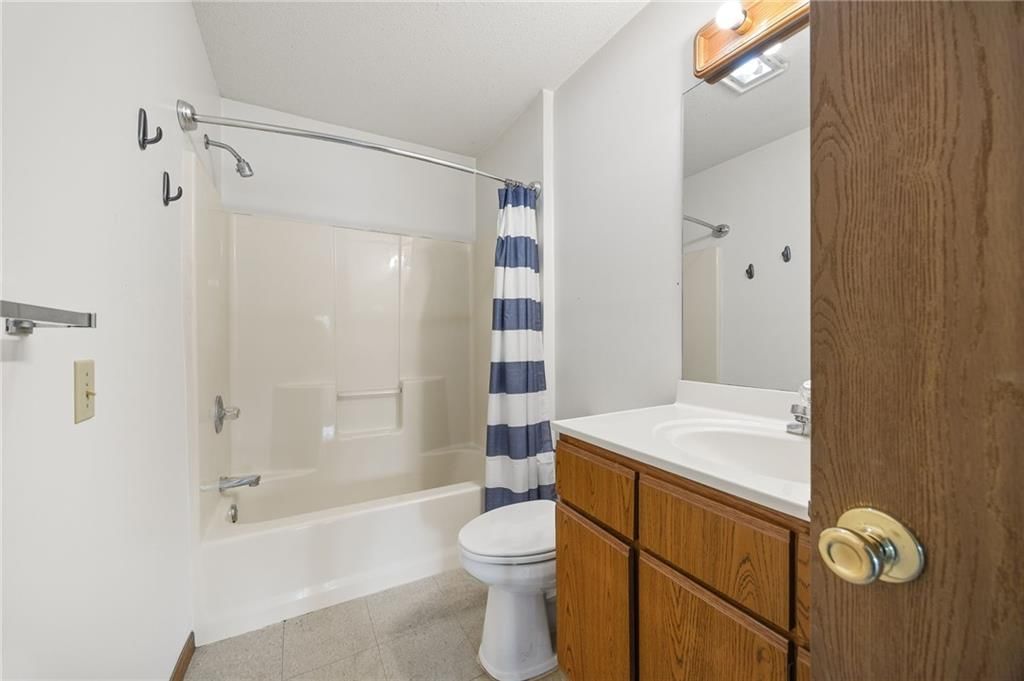 105 W Price Street — photo 11