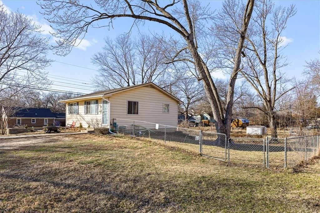 4344 Waverly Avenue — photo 19
