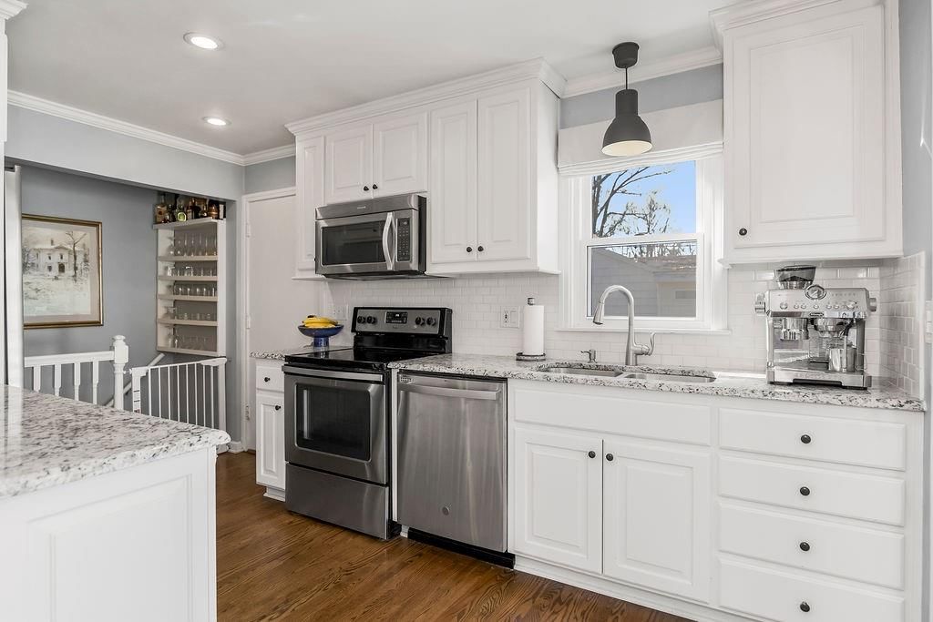 3010 W 72nd Terrace — photo 9