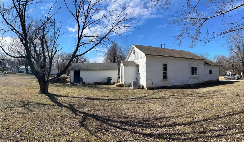 1732 E Oak Street — photo 4