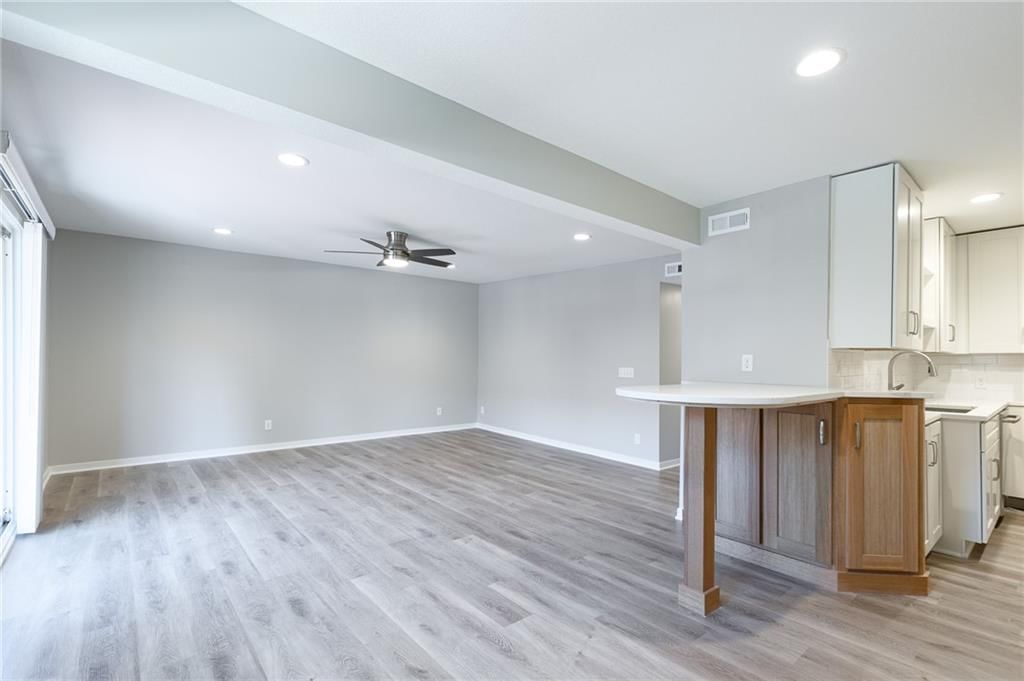 6206 Robinson Street — photo 5