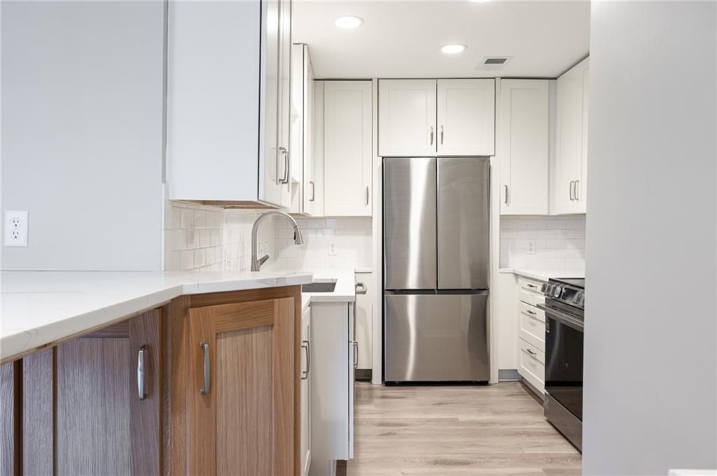 6206 Robinson Street — photo 7